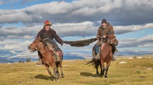Tradiční jezdecká hra köpkari (známá také jako buzkaši), součást kazašské kultury v mongolském Altaji. Foto: Václav Šilha