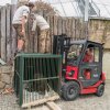 Vykládání Pagyho v pražské zoo. Foto: Petr Hamerník, Zoo Praha